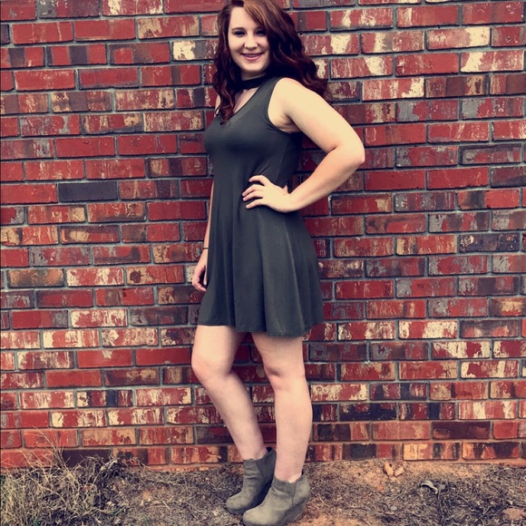 Meet your Posher, Emma - Picture 1 of 1